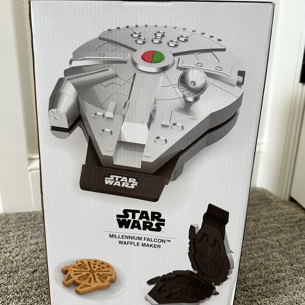 NIB Star Wars™ Millennium Falcon Waffle Maker